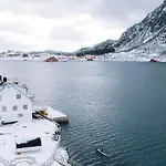 Aparthotel Lofoten 4*