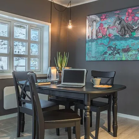Apartmanhotel Lofoten 3*