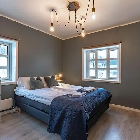 Lofoten Apartmanhotel 3*