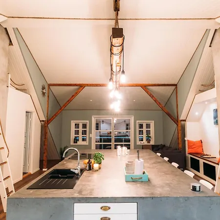 Apartmanhotel Lofoten 4*