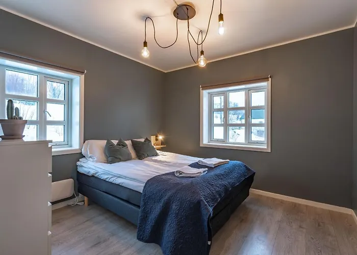 Lofoten Aparthotel 4*