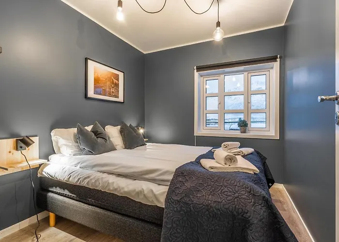 Lofoten Aparthotel 4*