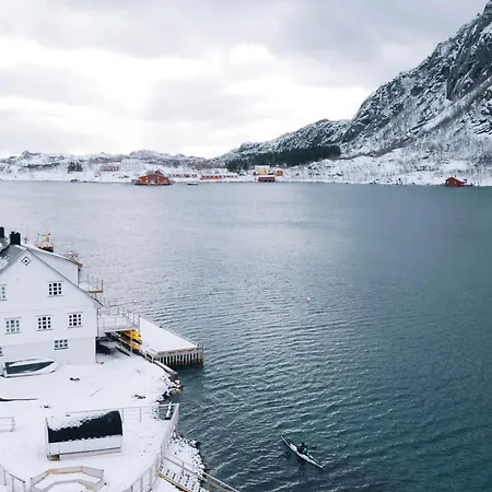Apart Otel Lofoten 4*
